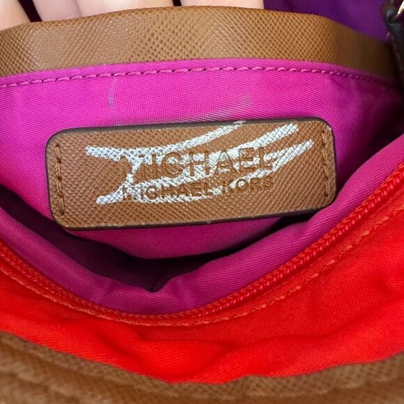 Michael Kors Kempton Chili Microfiber MD Pocket Crossbody bag - Picture 12 of 15